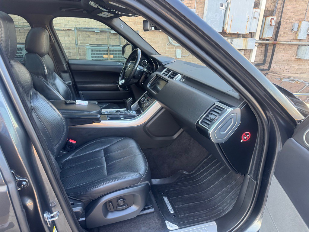 2016 Land Rover Range Rover Sport Image 24