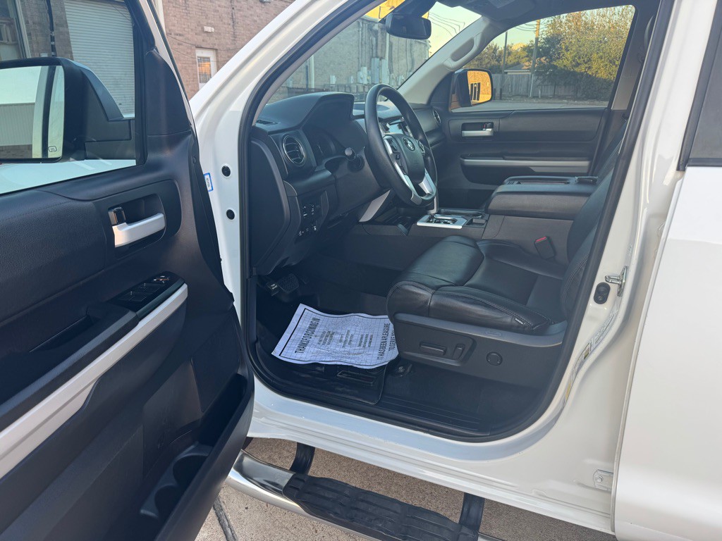 2020 Toyota Tundra Image 25