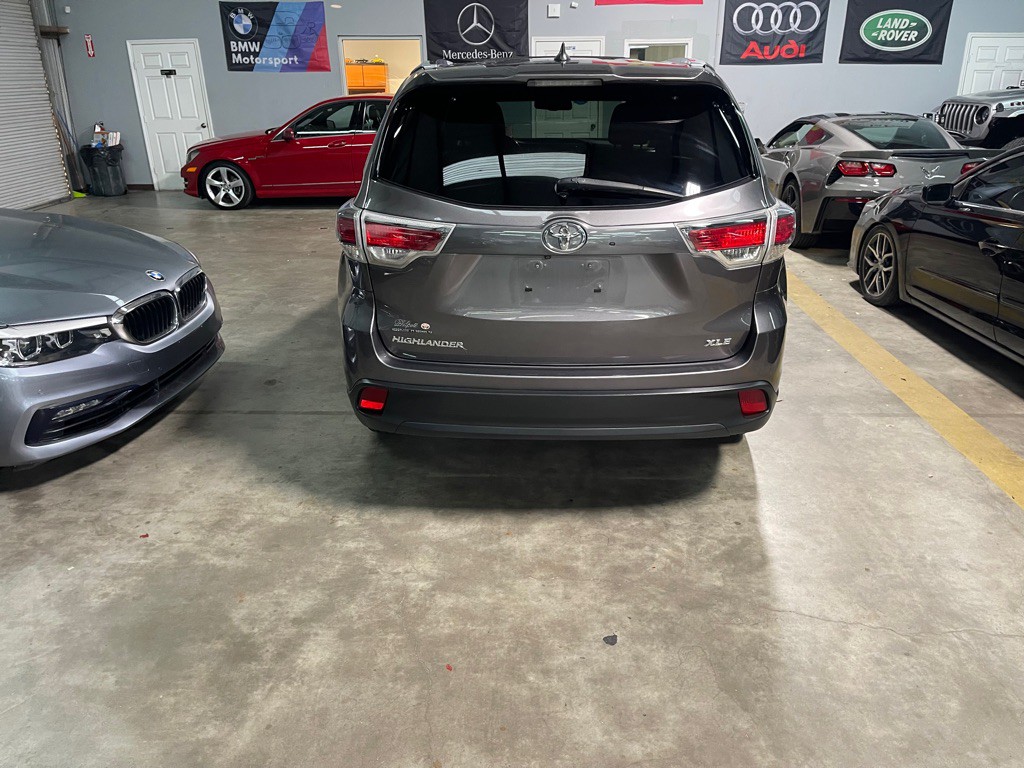 2016 Toyota Highlander Image 5