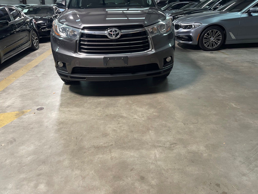 2016 Toyota Highlander Image 8
