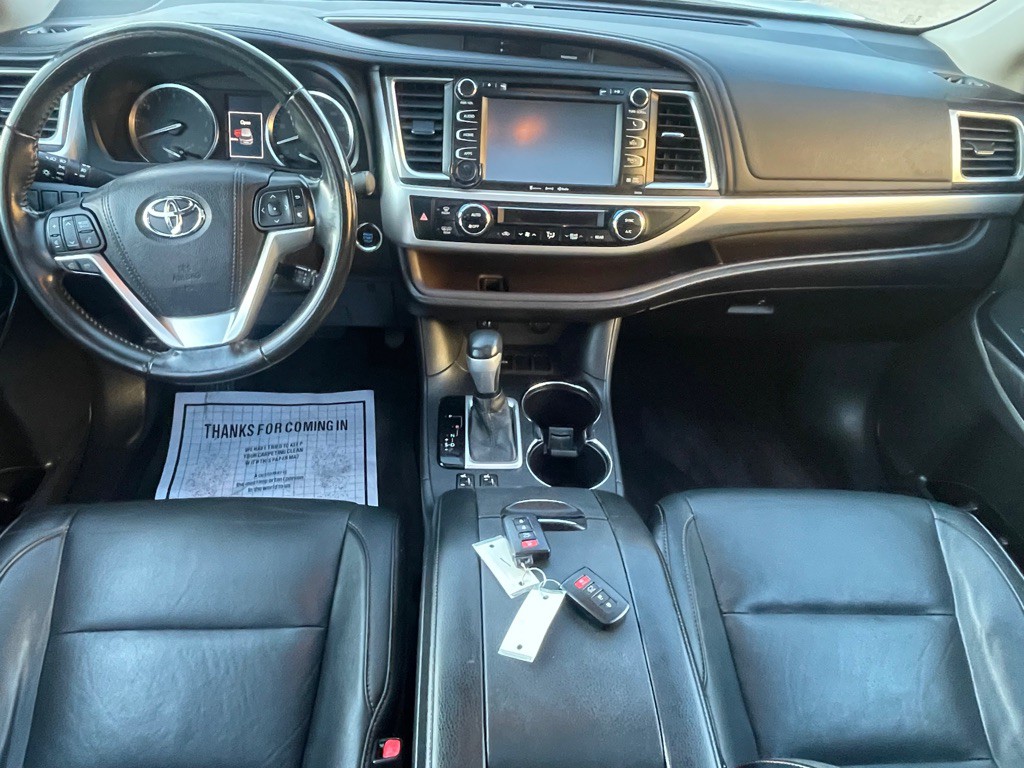 2016 Toyota Highlander Image 21