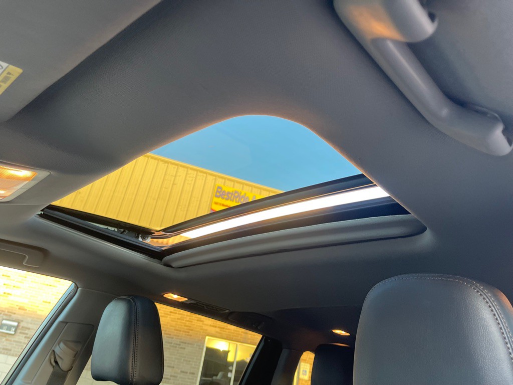 2016 Toyota Highlander Image 32