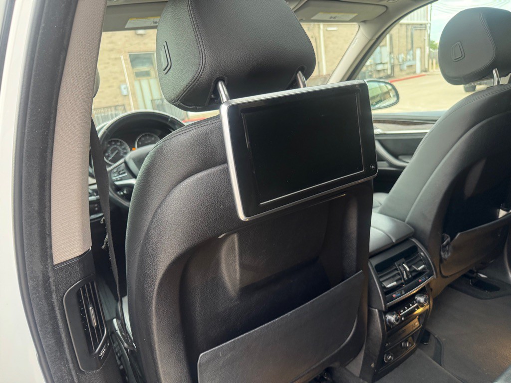 2016 BMW X5 Image 38