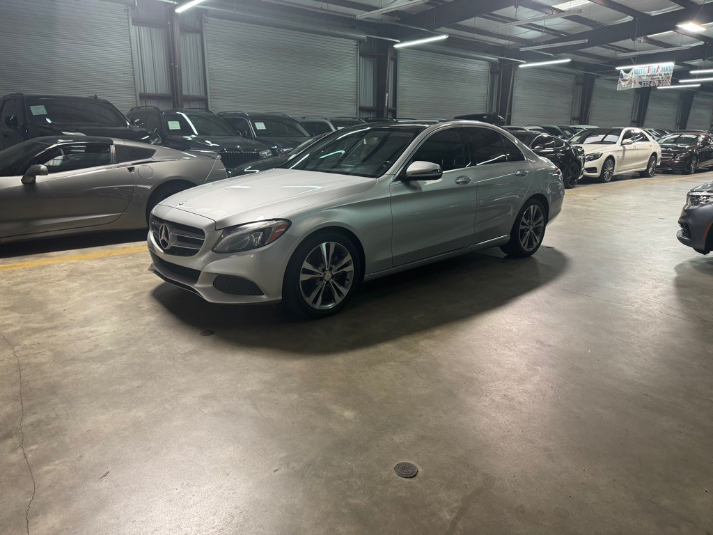 2016 Mercedes-Benz C-Class Image 1