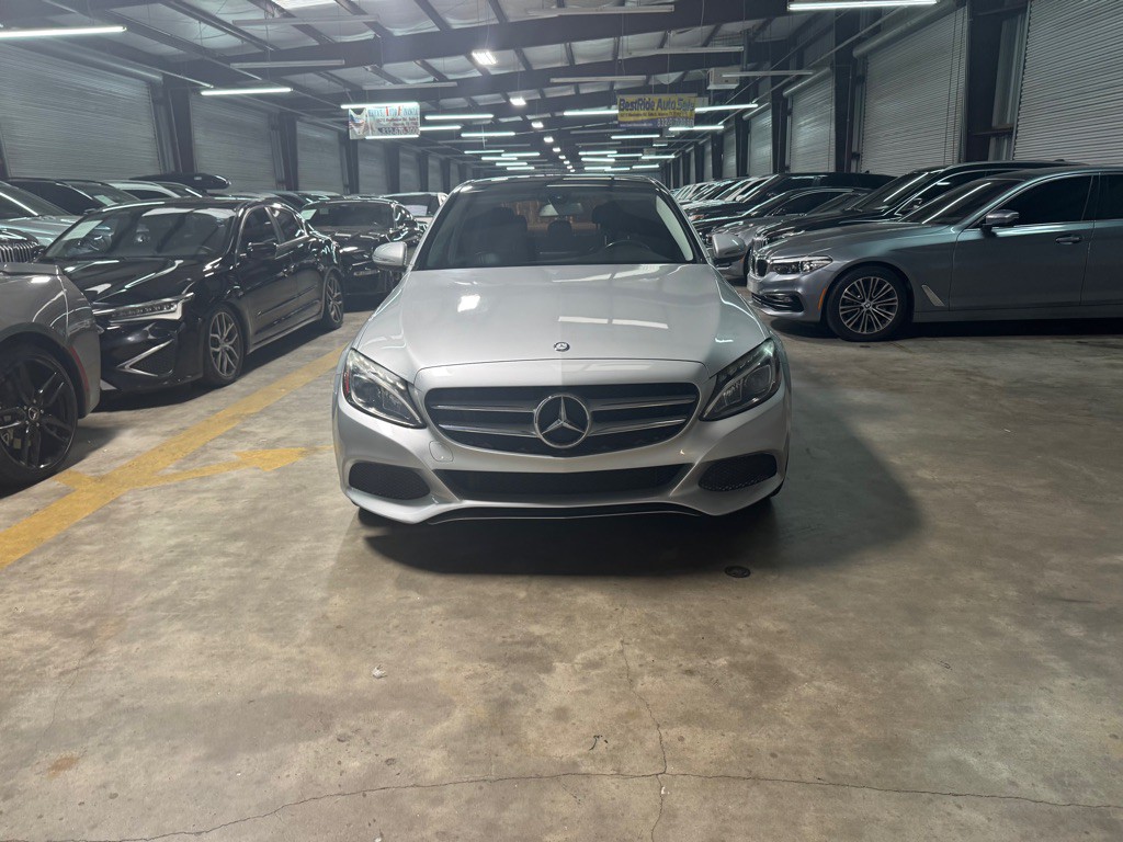 2016 Mercedes-Benz C-Class Image 4