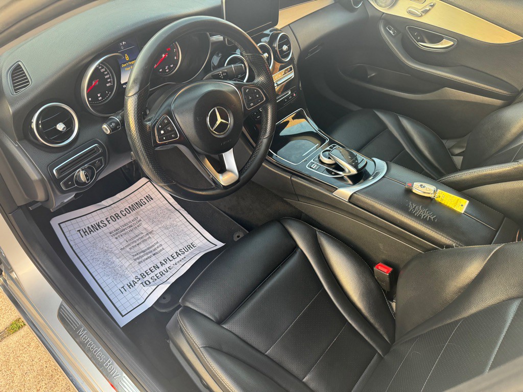 2016 Mercedes-Benz C-Class Image 28