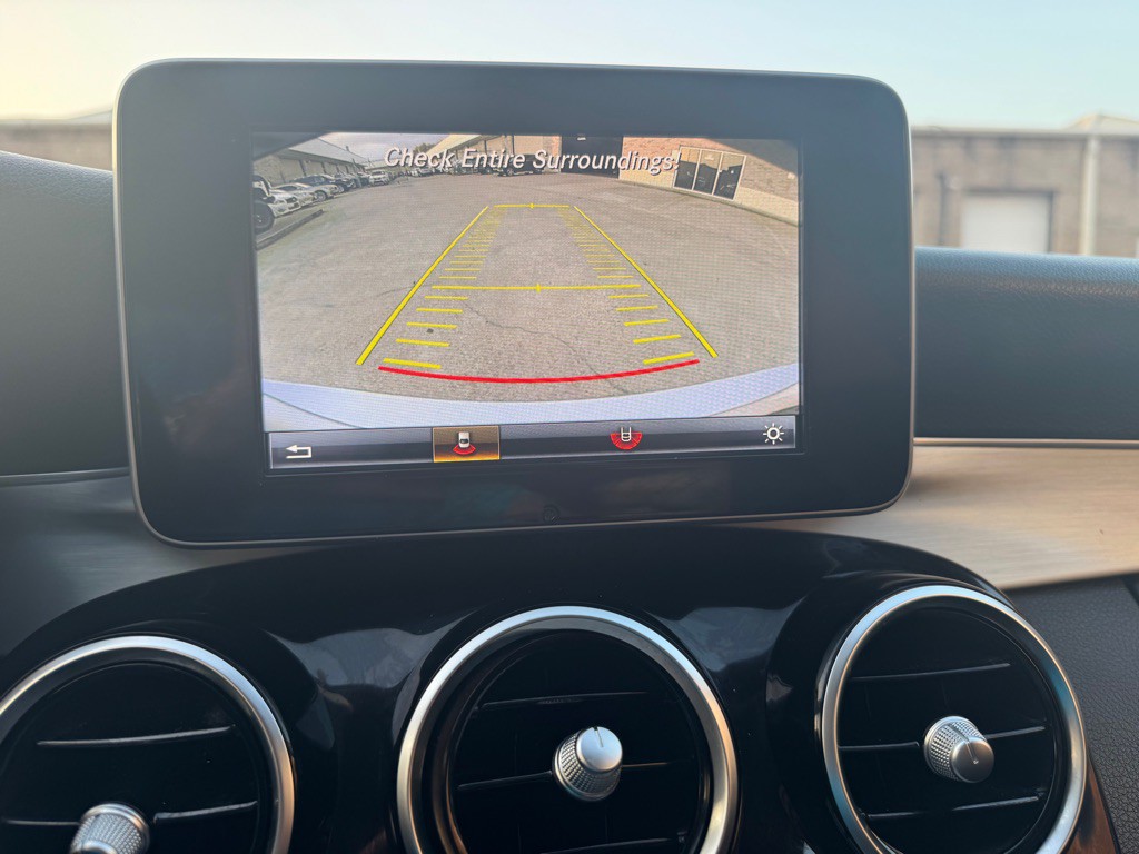 2016 Mercedes-Benz C-Class Image 35