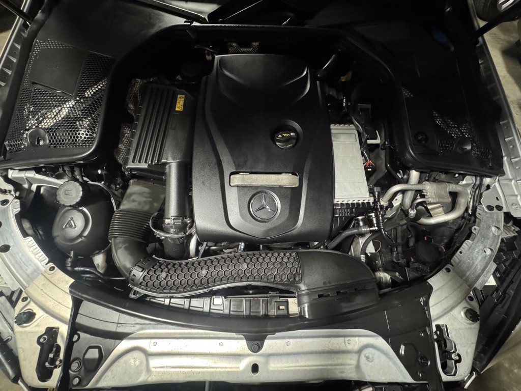 2016 Mercedes-Benz C-Class Image 36