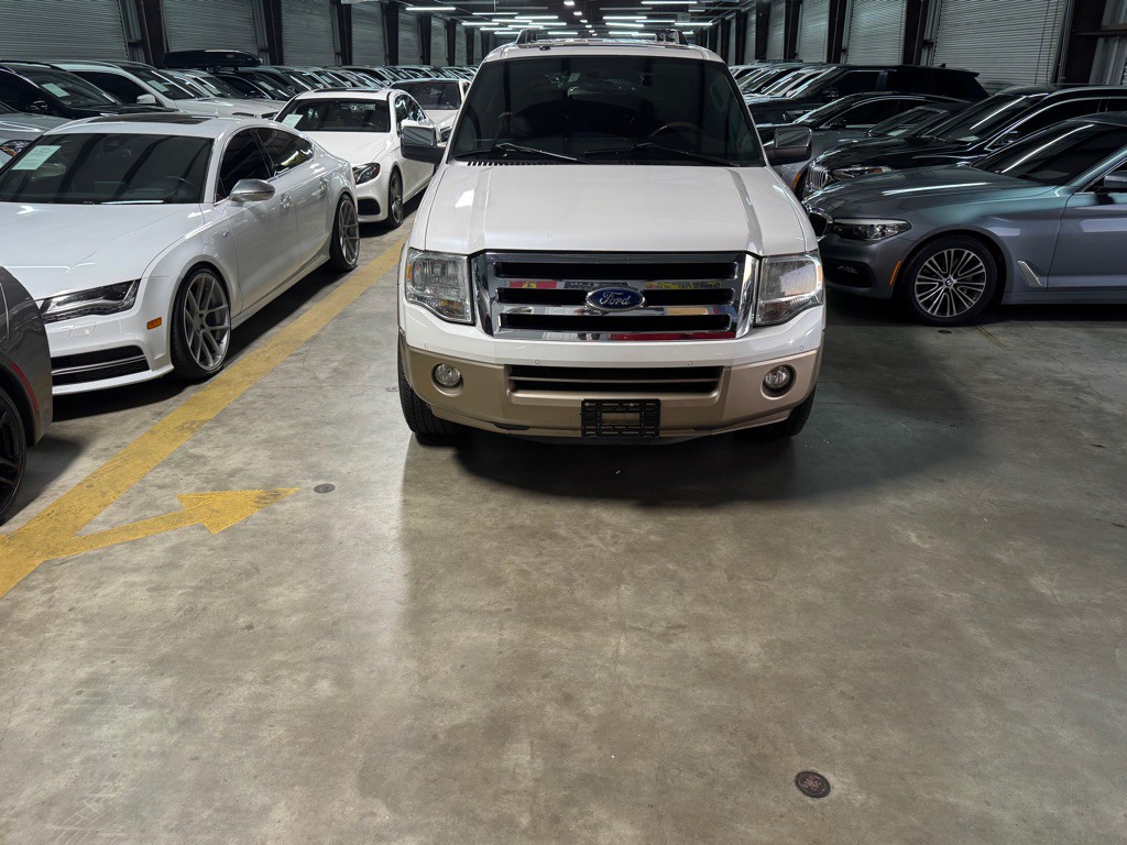 2014 Ford Expedition Image 2