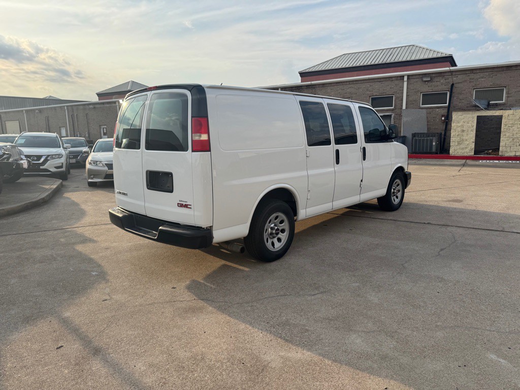 2014 GMC Savana Image 9
