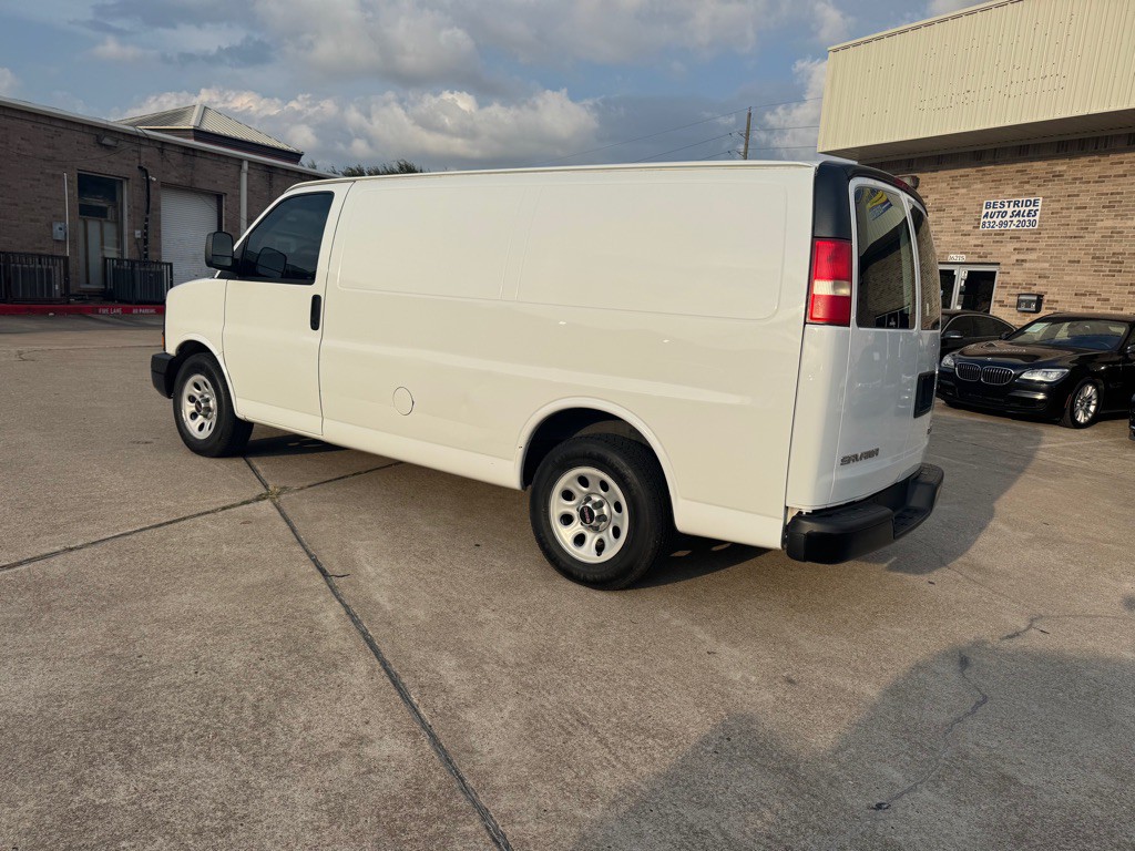 2014 GMC Savana Image 13