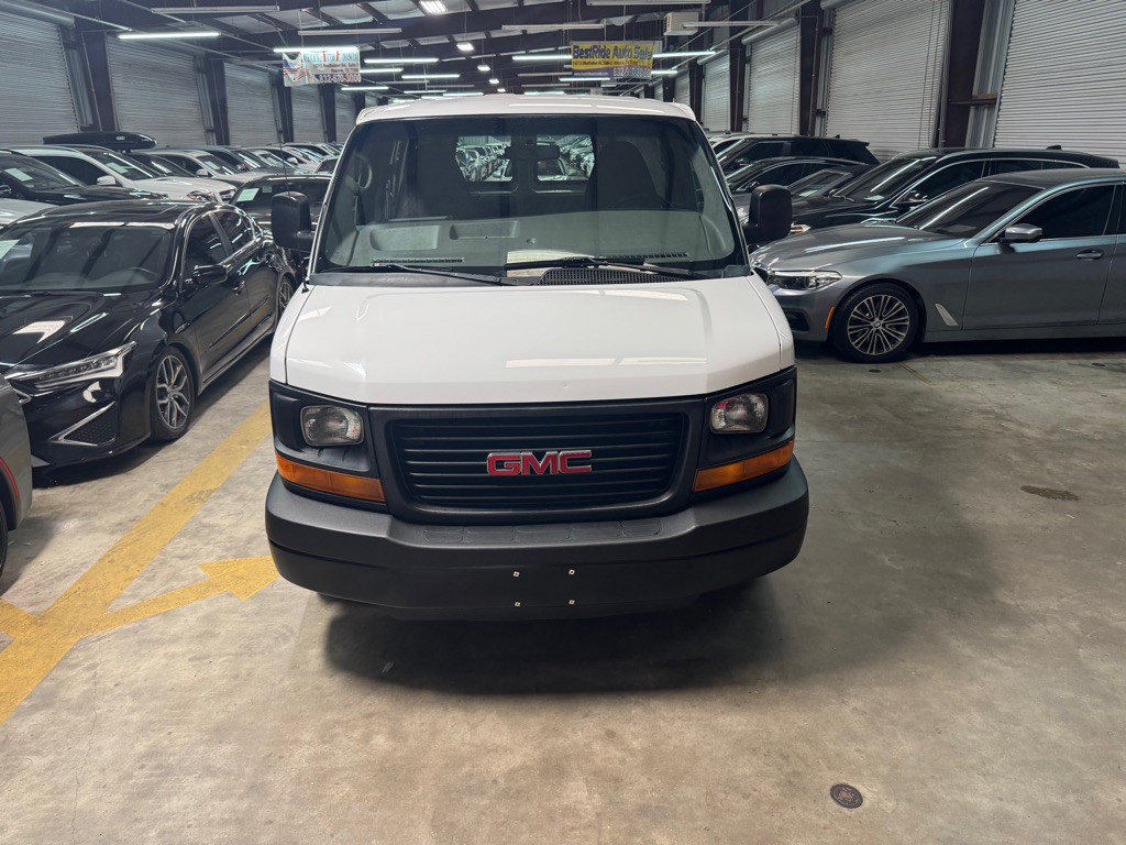 2014 GMC Savana Image 18