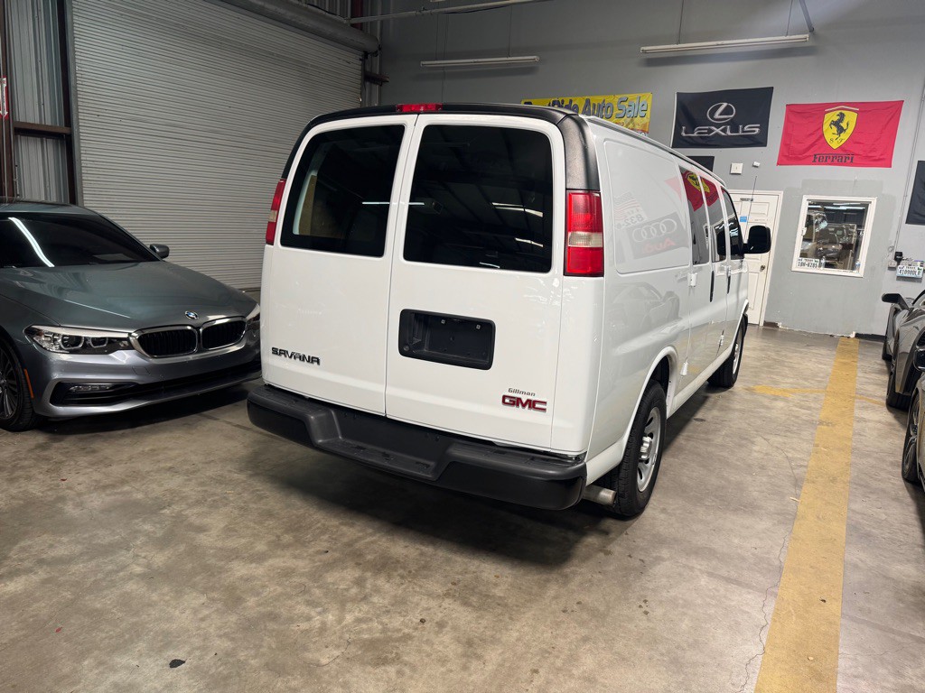 2014 GMC Savana Image 22