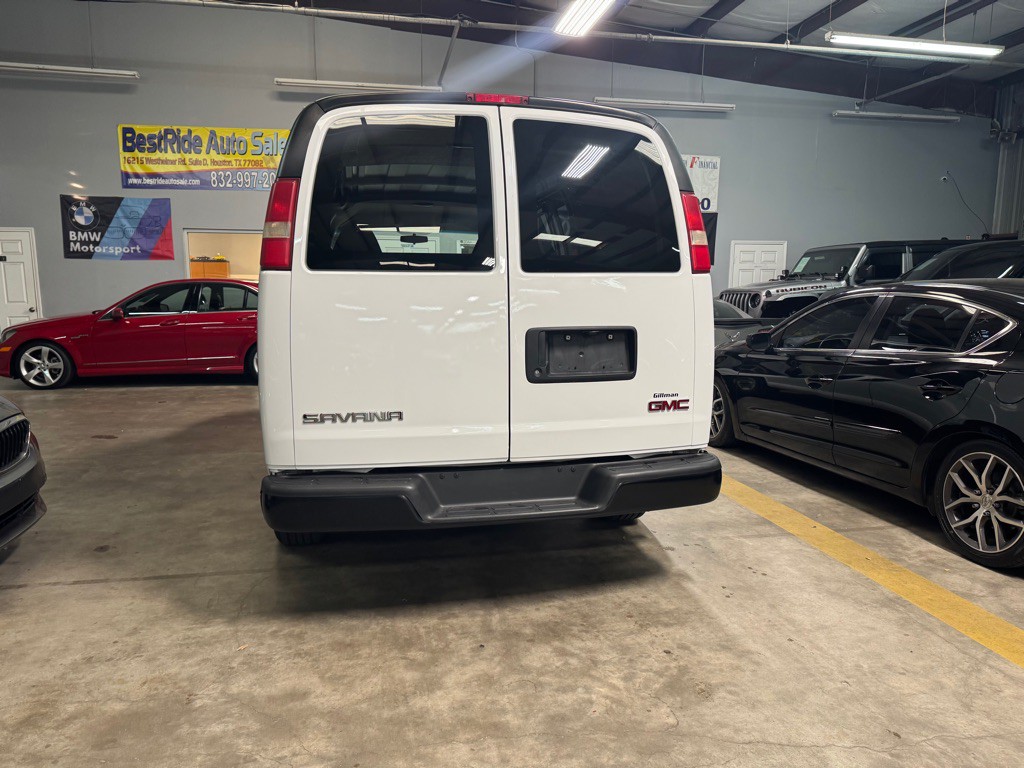 2014 GMC Savana Image 23