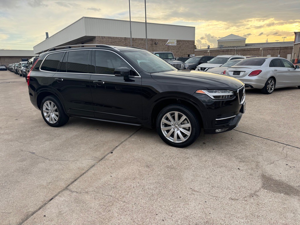 2017 Volvo XC90 Image 8