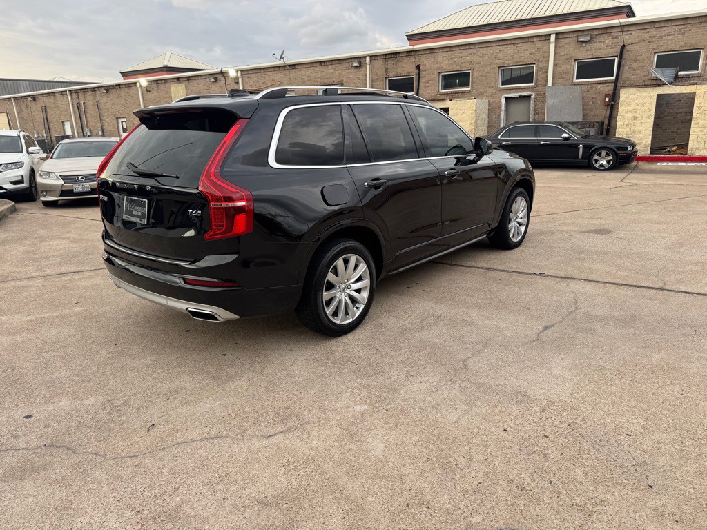 2017 Volvo XC90 Image 9