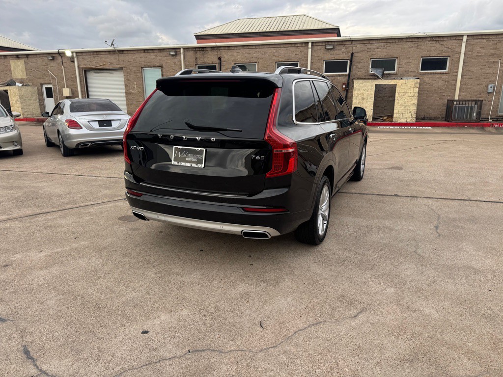 2017 Volvo XC90 Image 10