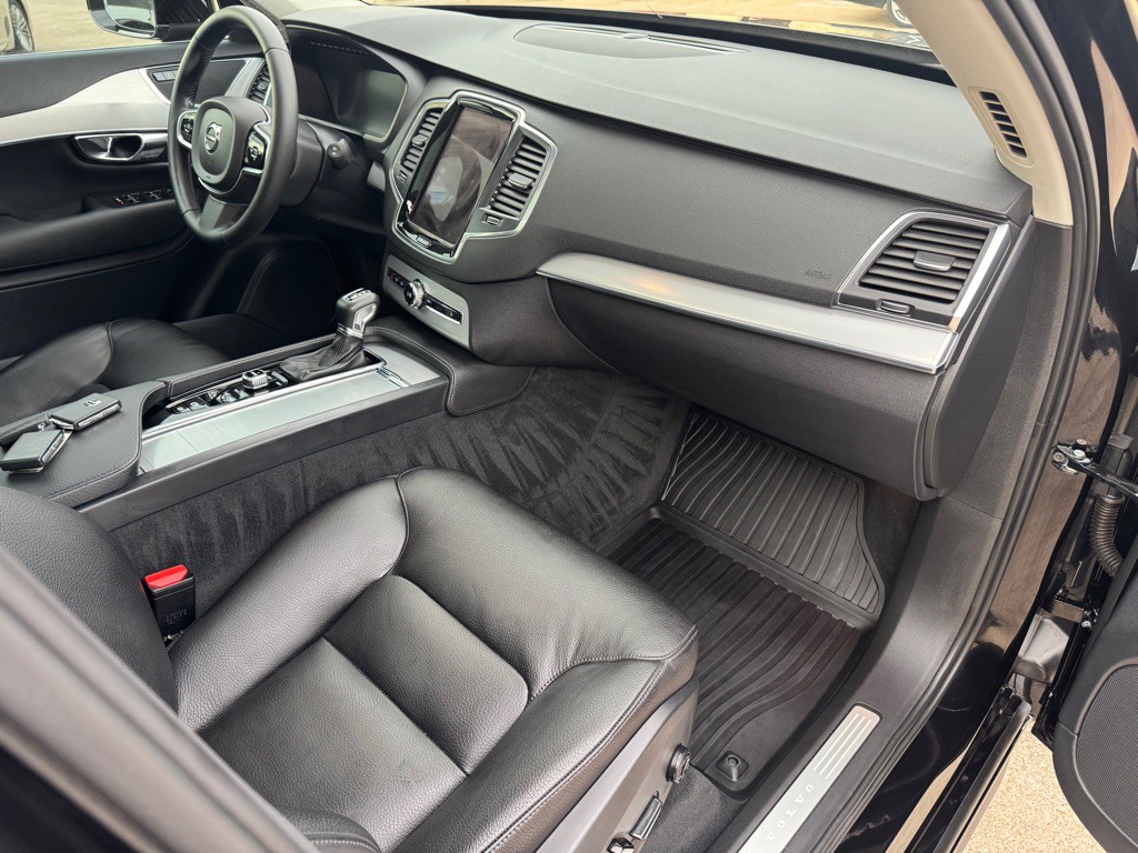 2017 Volvo XC90 Image 34