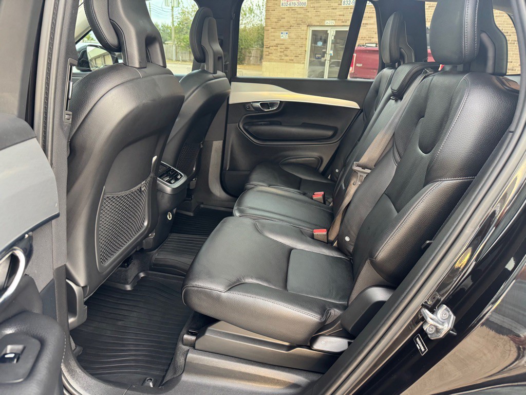 2017 Volvo XC90 Image 38