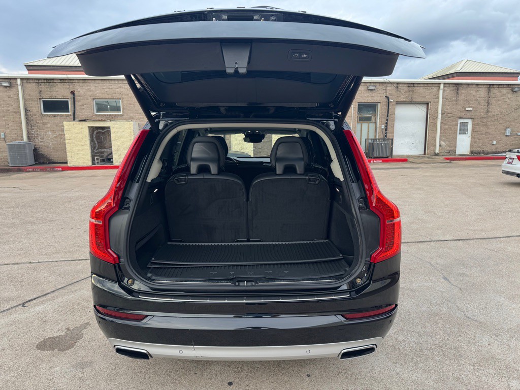 2017 Volvo XC90 Image 39