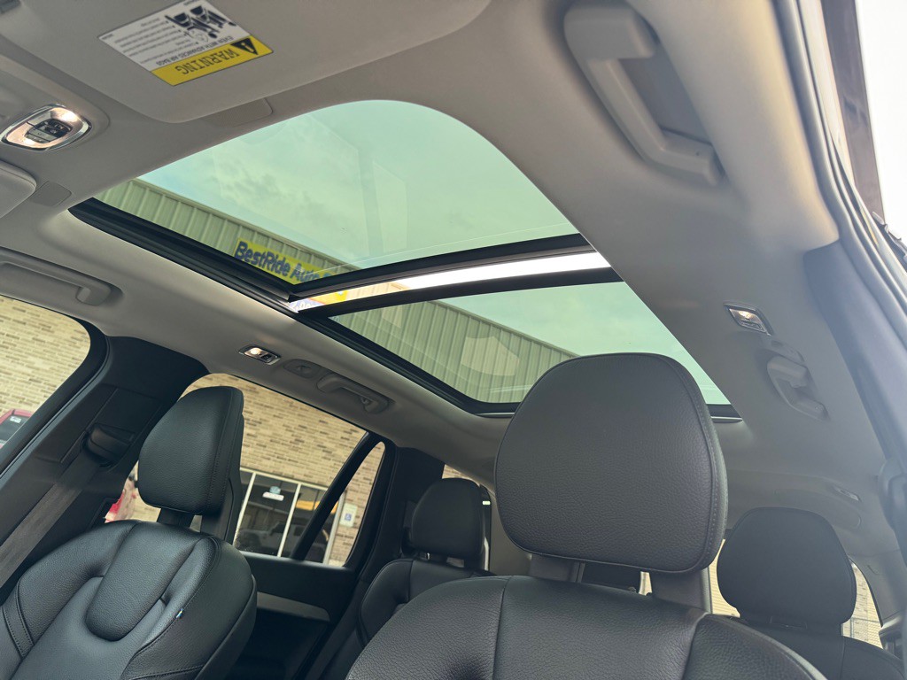 2017 Volvo XC90 Image 42