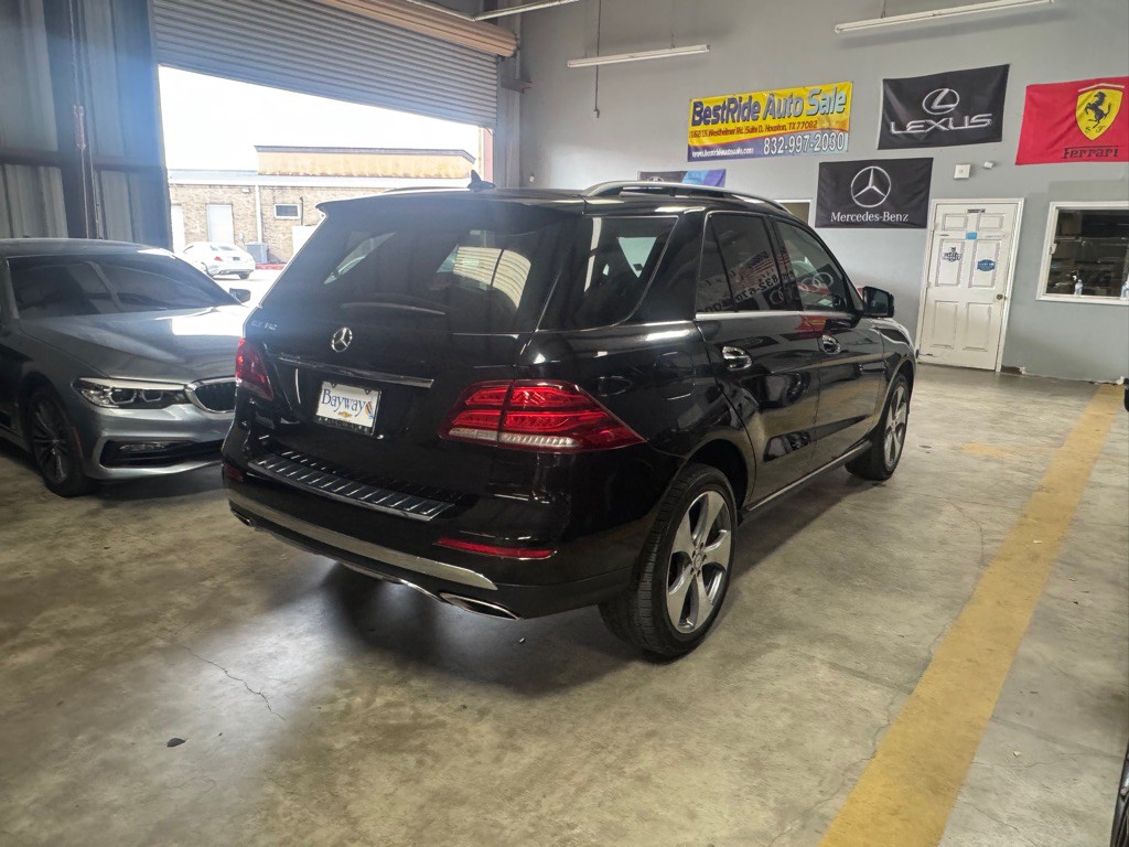 2017 Mercedes-Benz GLE-Class Image 4