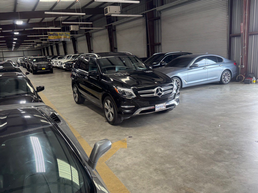 2017 Mercedes-Benz GLE-Class Image 9