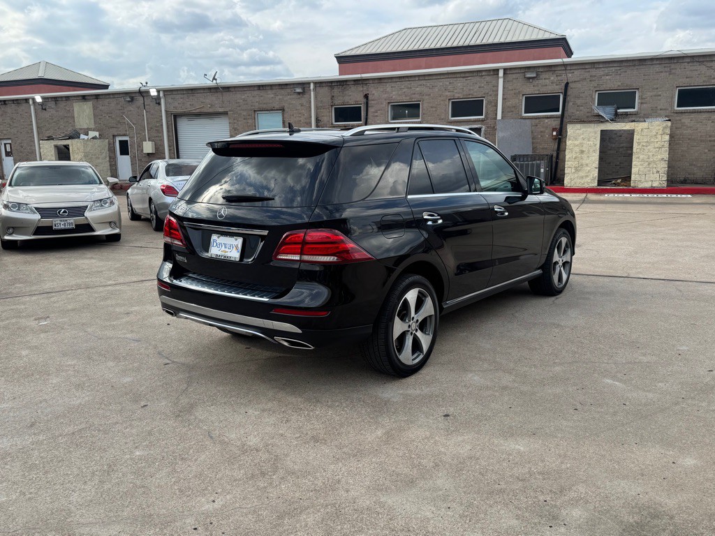 2017 Mercedes-Benz GLE-Class Image 14