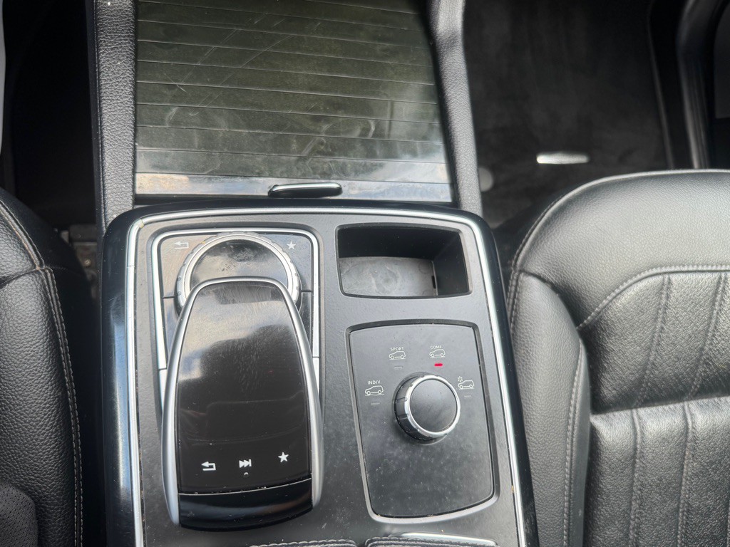 2017 Mercedes-Benz GLE-Class Image 38