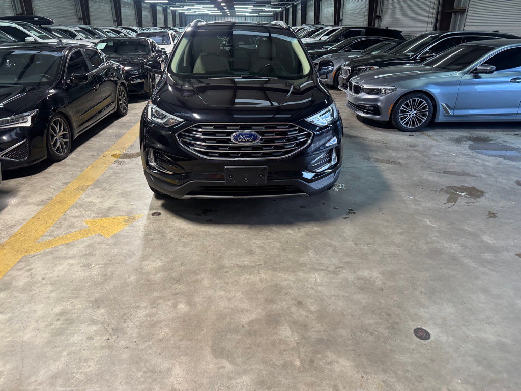 2019 Ford Edge Image 2