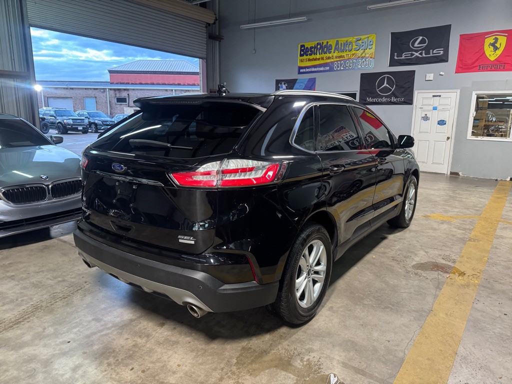2019 Ford Edge Image 4