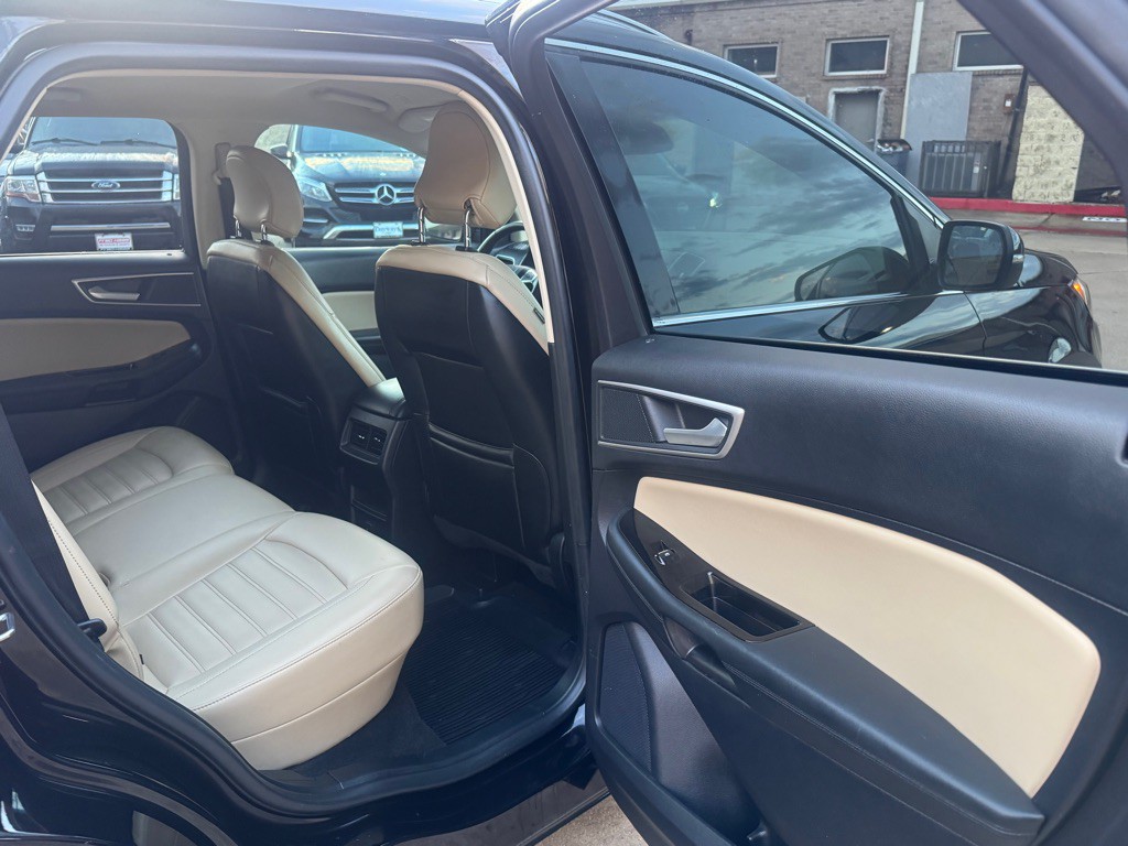2019 Ford Edge Image 22