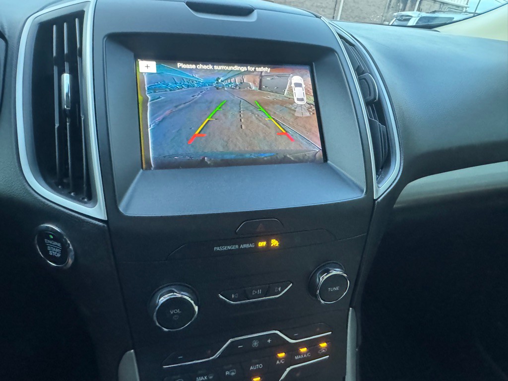 2019 Ford Edge Image 28