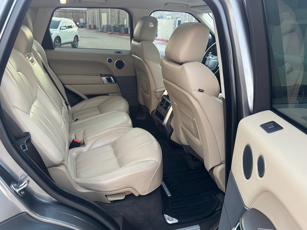 2017 Land Rover Range Rover Sport Image 23