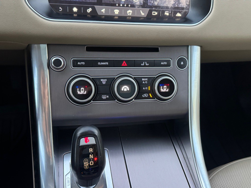 2017 Land Rover Range Rover Sport Image 35