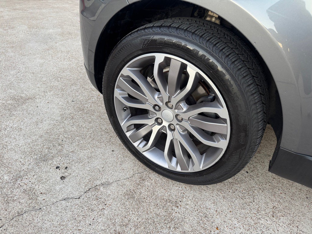 2017 Land Rover Range Rover Sport Image 40