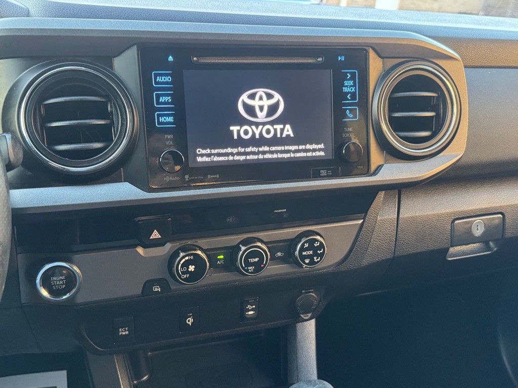 2017 Toyota Tacoma Image 25