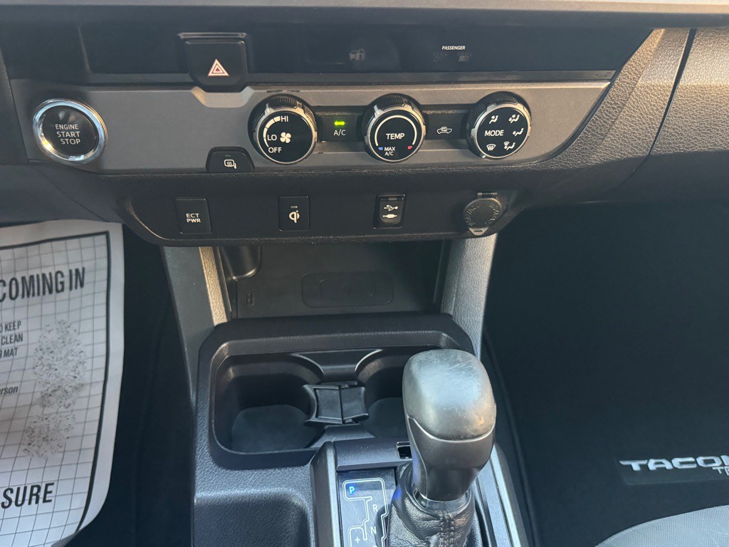 2017 Toyota Tacoma Image 31