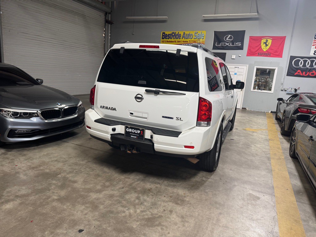 2012 Nissan Armada Image 10