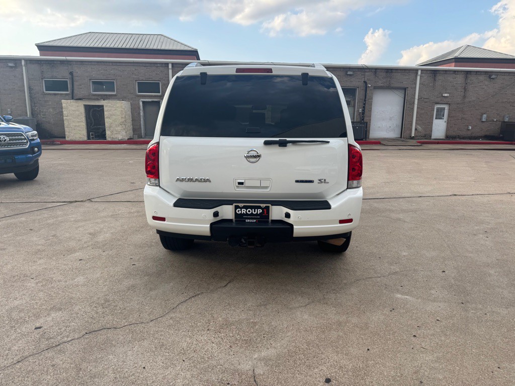 2012 Nissan Armada Image 24