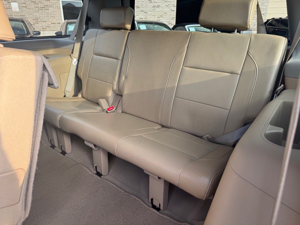 2012 Nissan Armada Image 32