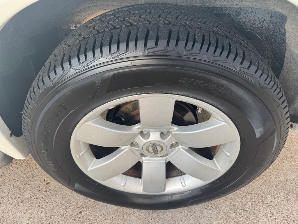 2012 Nissan Armada Image 44