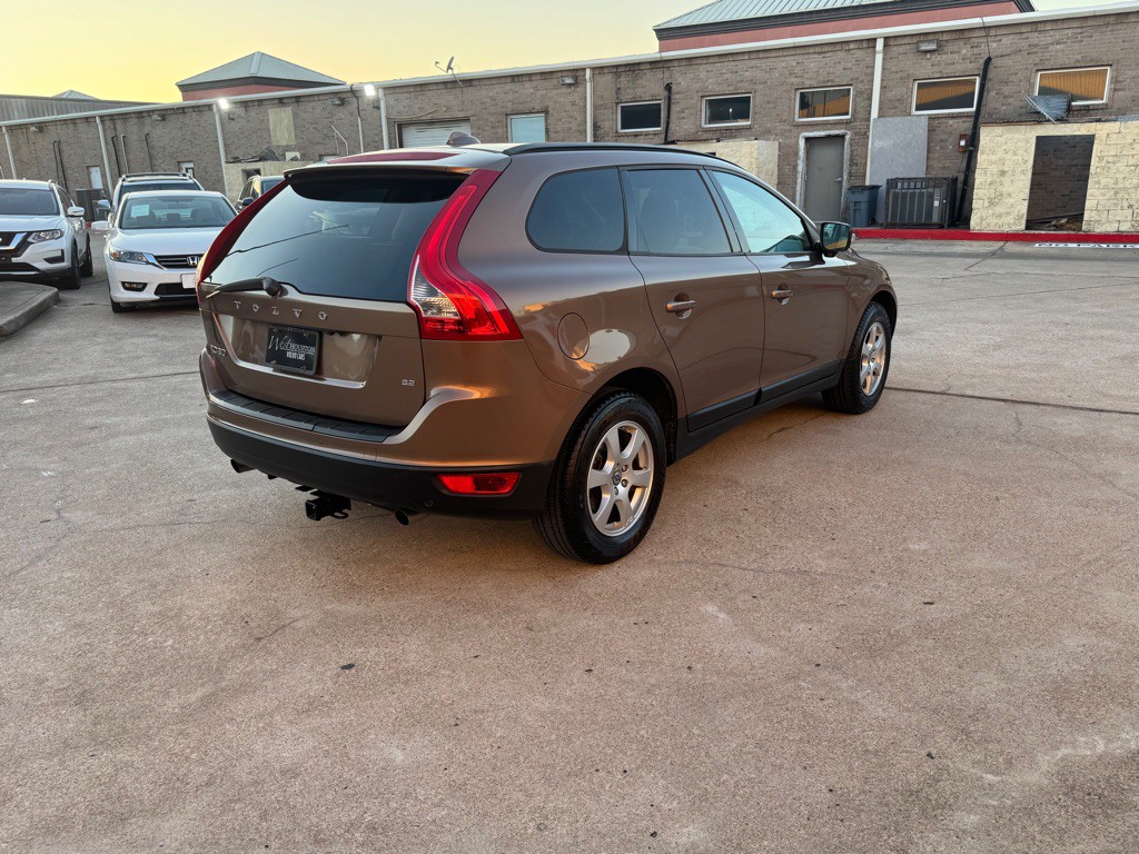 2010 Volvo XC60 Image 15