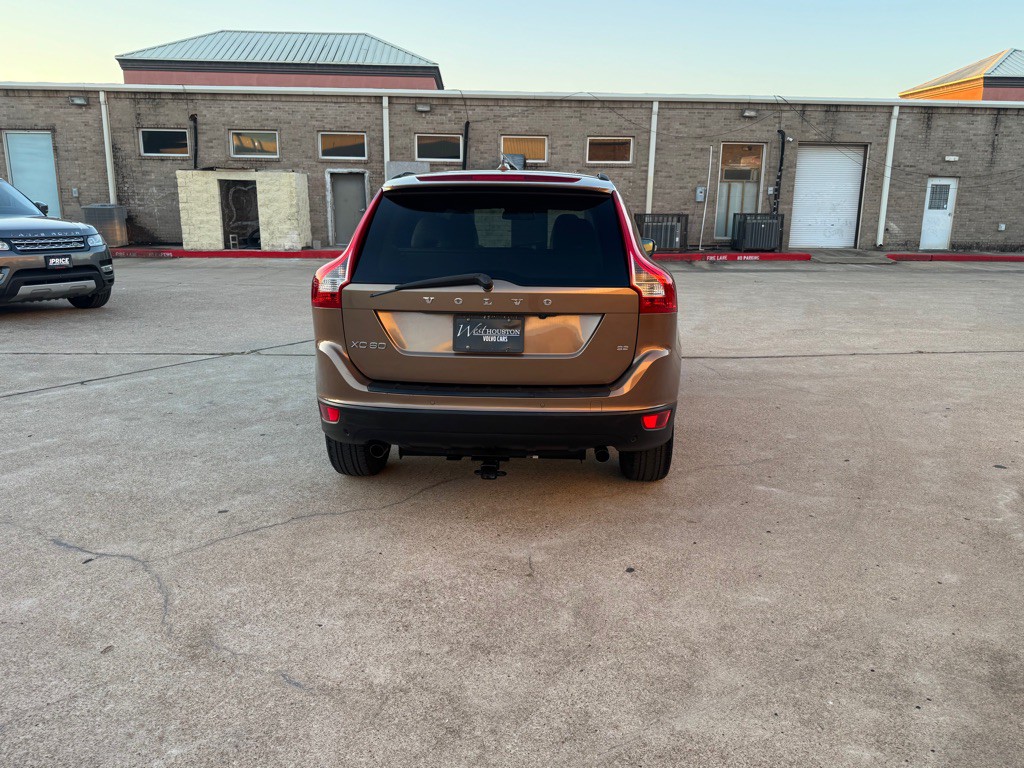 2010 Volvo XC60 Image 16