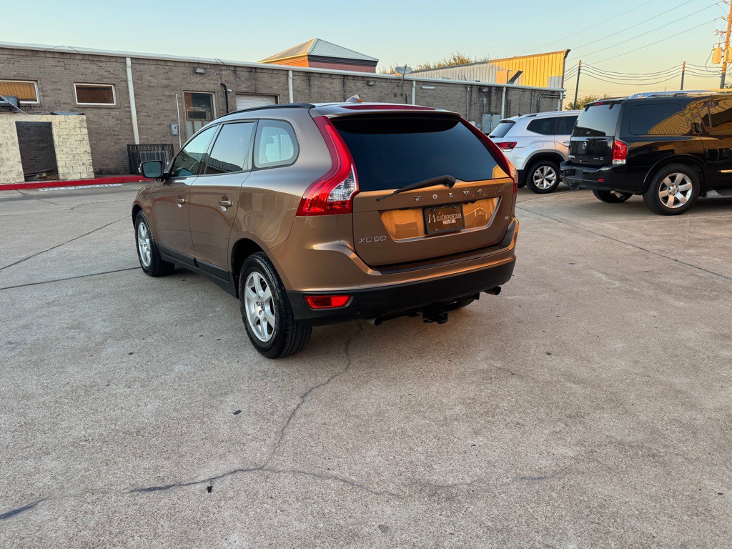 2010 Volvo XC60 Image 17