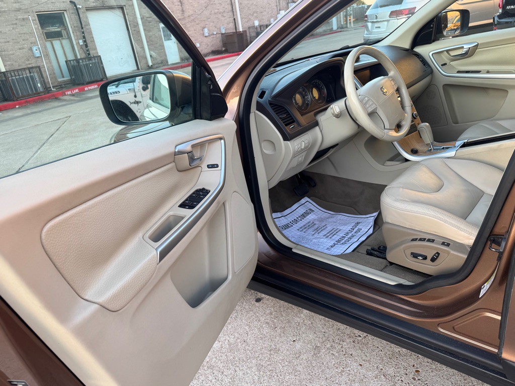 2010 Volvo XC60 Image 18