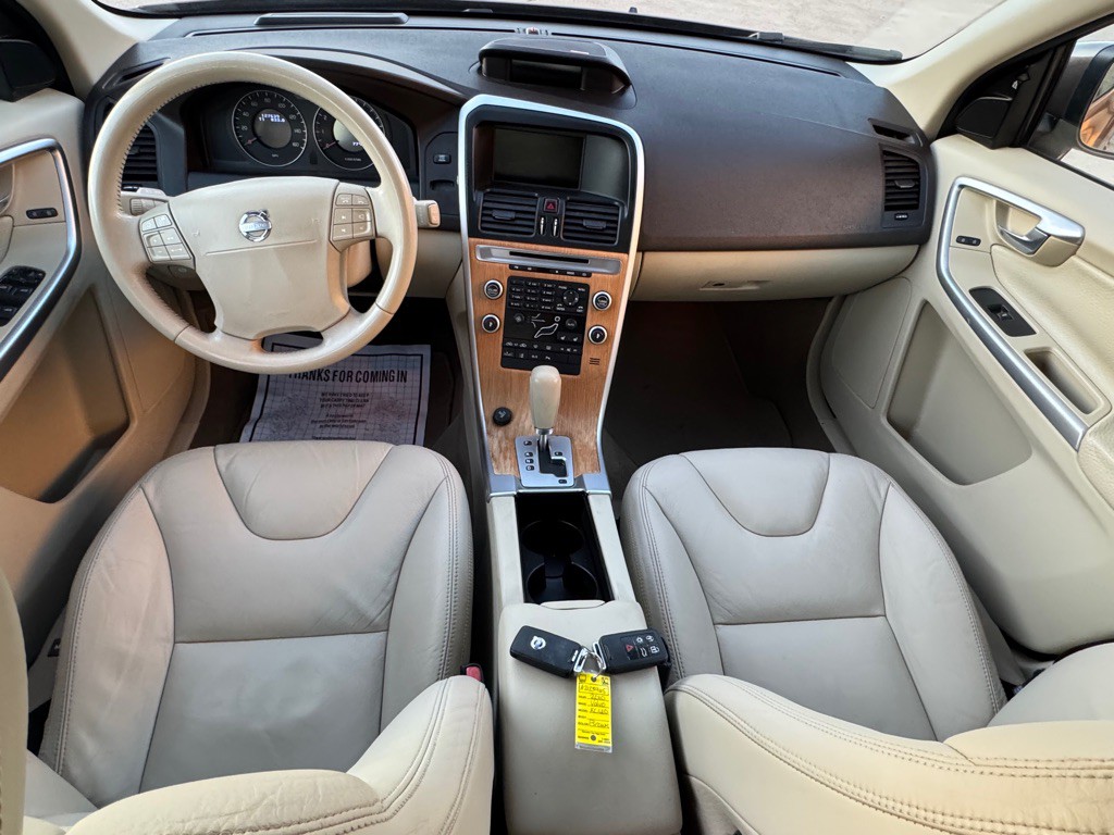 2010 Volvo XC60 Image 25