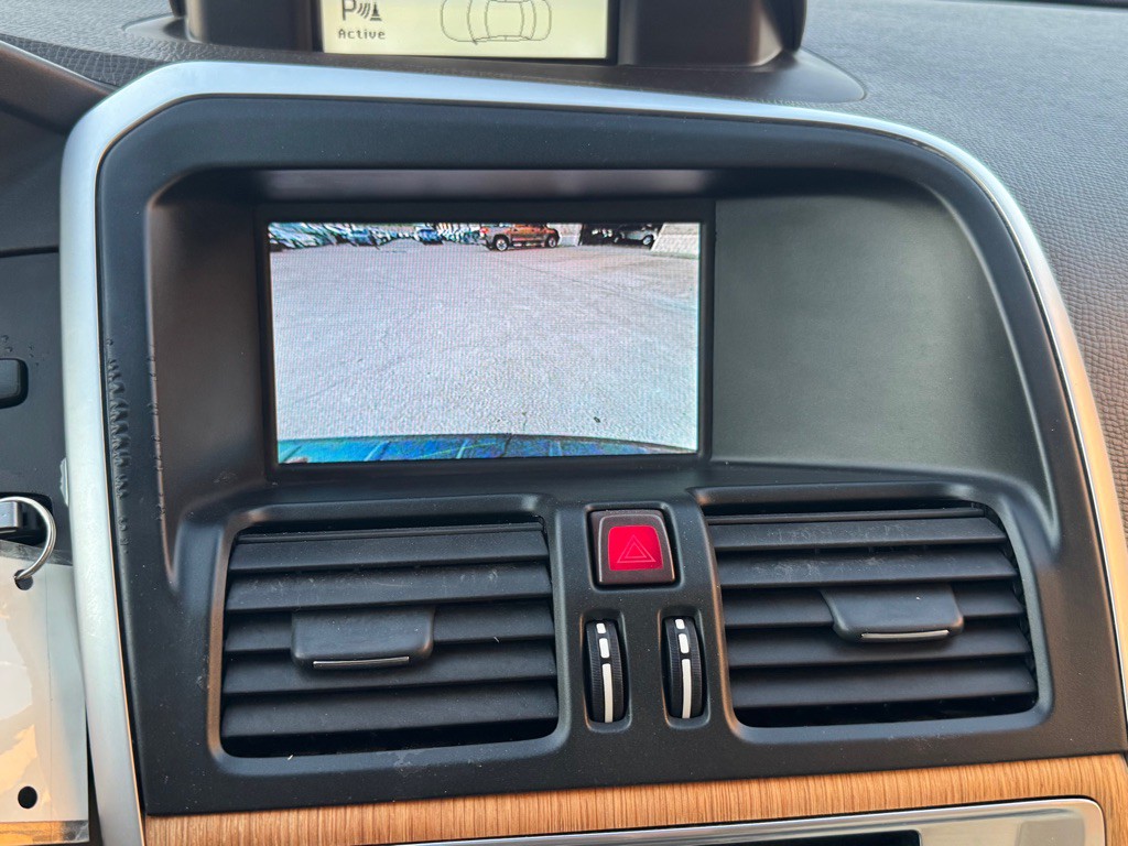 2010 Volvo XC60 Image 29