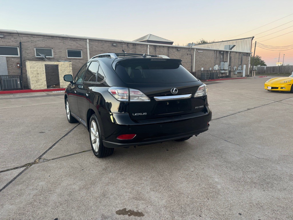 2010 Lexus RX Image 22