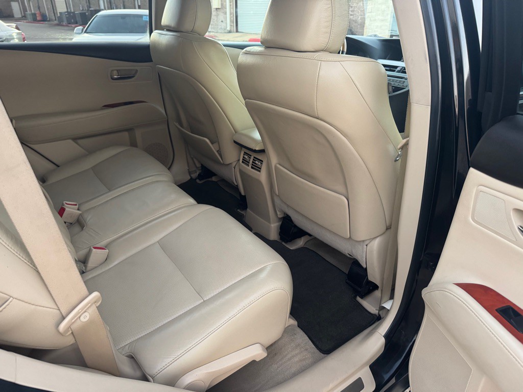 2010 Lexus RX Image 29